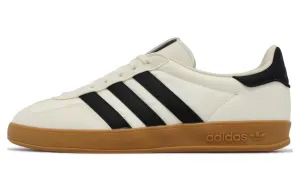 Adidas Originals Gazelle Unisex Skateboarding Shoe, White